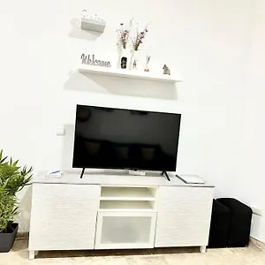 Apartamento Acogedor Y Moderno En Pleno Centro De Con Parking Gratis, Sevilla